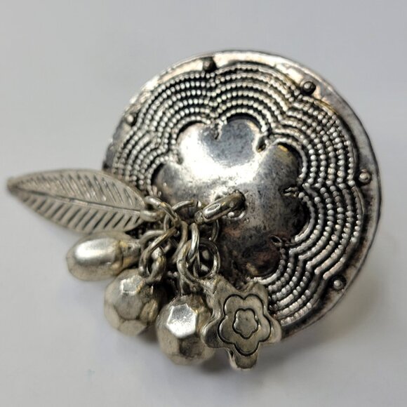 Vintage Round Charm Ring Adjustable Silver Tone Vintage ring - Picture 4 of 8